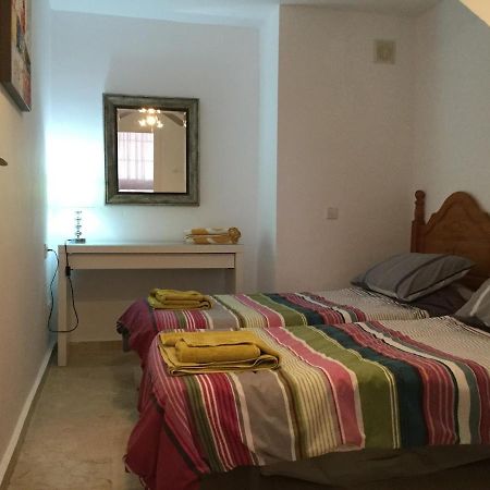 Lovely 2 Bedroom Holiday Apartment In Central カレタ・デ・フステ エクステリア 写真