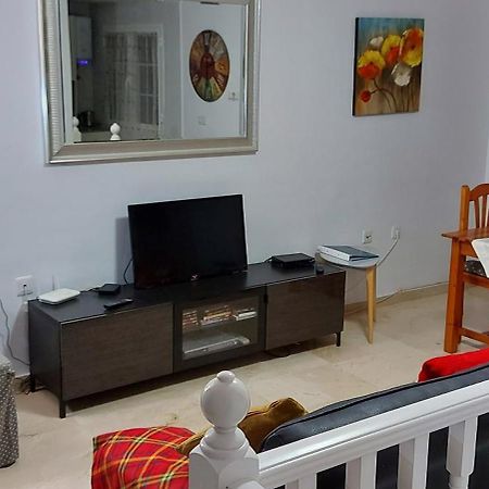 Lovely 2 Bedroom Holiday Apartment In Central カレタ・デ・フステ エクステリア 写真