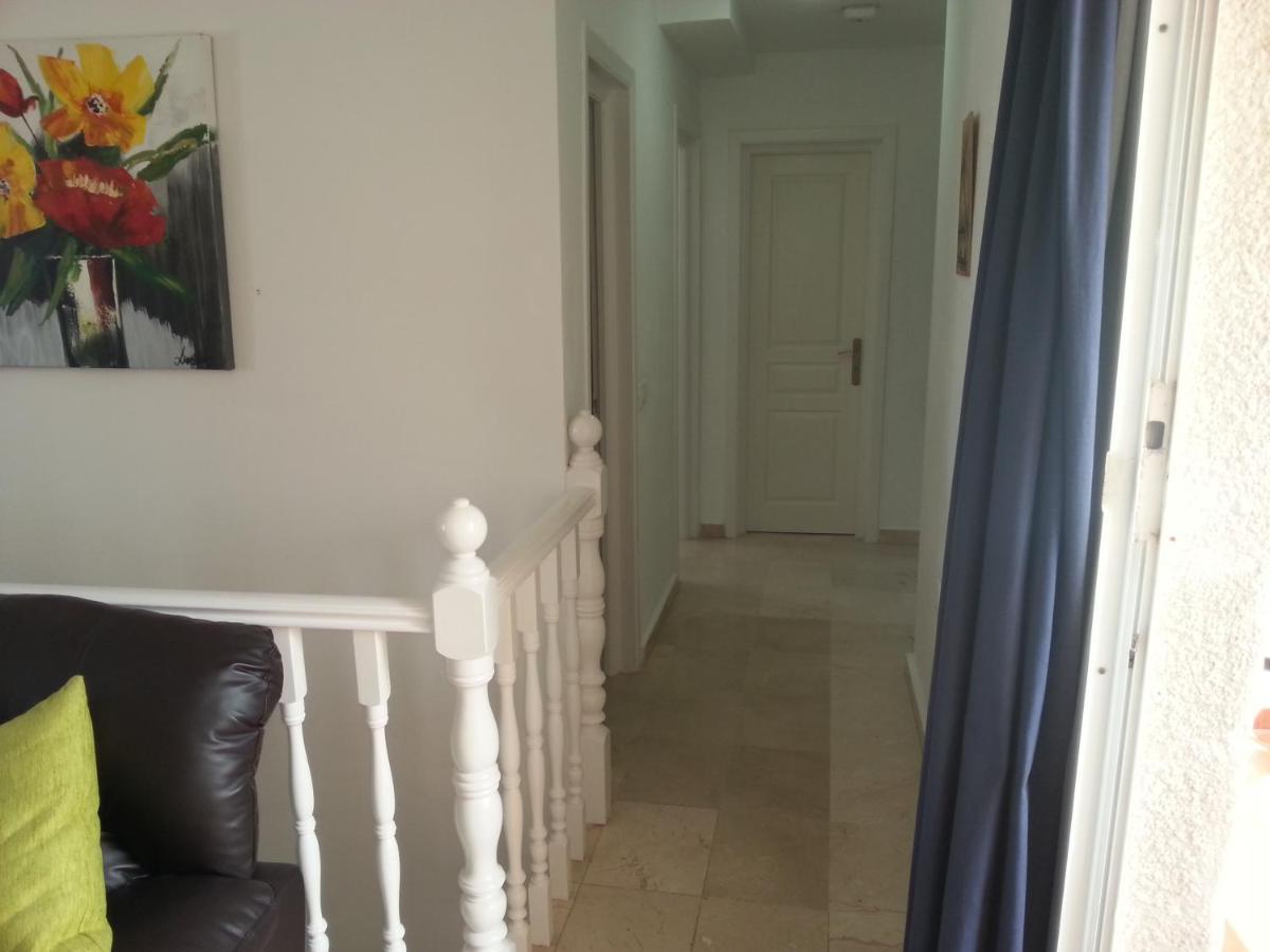 Lovely 2 Bedroom Holiday Apartment In Central カレタ・デ・フステ エクステリア 写真