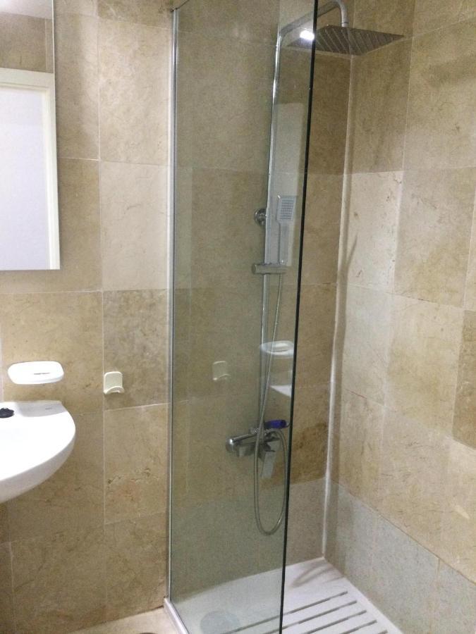 Lovely 2 Bedroom Holiday Apartment In Central カレタ・デ・フステ エクステリア 写真