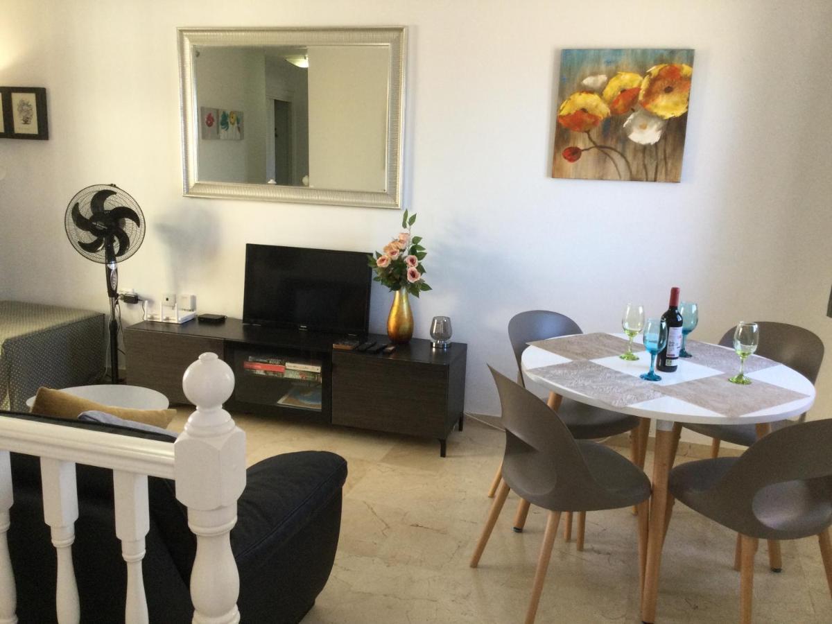 Lovely 2 Bedroom Holiday Apartment In Central カレタ・デ・フステ エクステリア 写真